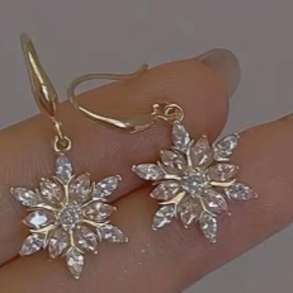 Crystal Gold Snowflake Shaped Alloy Dangle Earrings _ Minimalist Creative - Picture 1 of 7